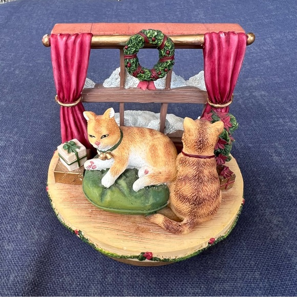Yankee Candle Christmas Tabby Cats Jar Candle Topper